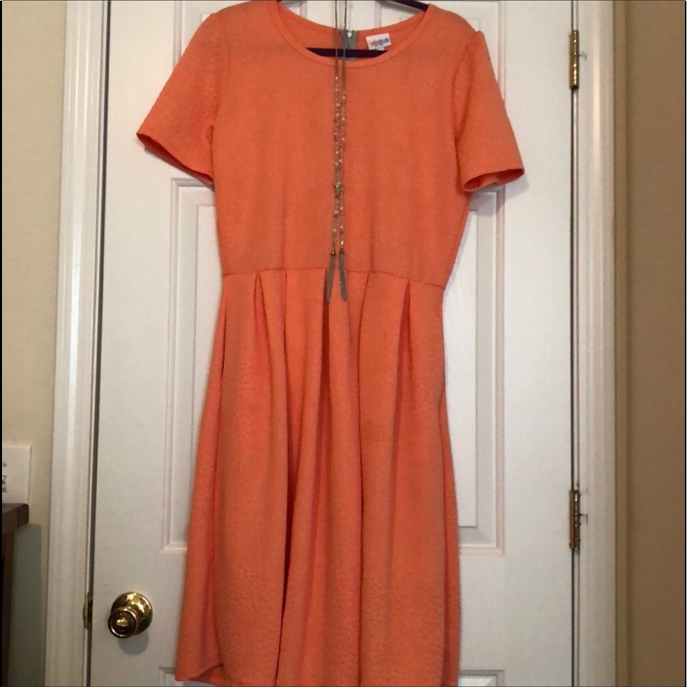 - LULAROE “Amelia” DRESS